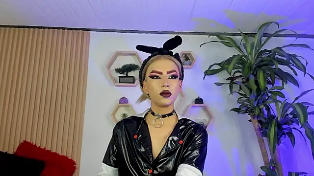 Snapshot of BrianaSchafer chatting on November 2025 05:24:01 PM BrianaSchafer online show from November 2025 05:24:01 PM