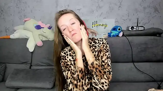 Snapshot of DreameSoul chatting on November 2025 11:15:01 AM DreameSoul online show from November 2025 11:15:01 AM