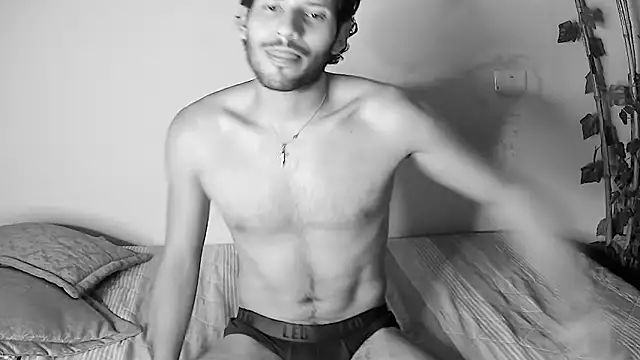Nicholasrodrii online show from June 2026 11:35:02 PM