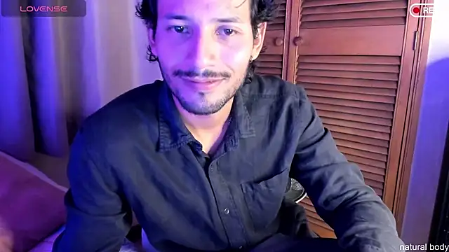 Nicholasrodrii online show from October 2025 10:34:01 PM