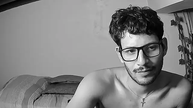 Nicholasrodrii online show from June 2026 05:12:01 AM