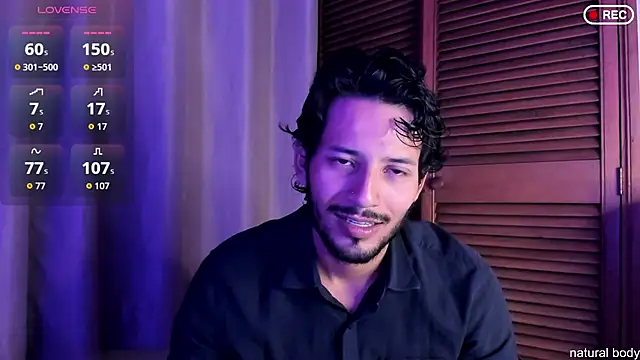 Nicholasrodrii online show from October 2025 11:27:01 PM