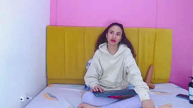 angelinabrookcm101 online show from December 2024 09:28:01 AM