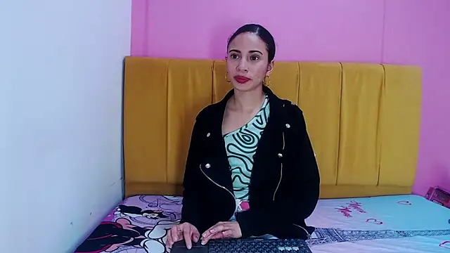 angelinabrookcm101 online show from December 2024 01:22:01 AM