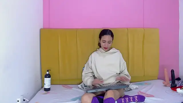 angelinabrookcm101 online show from December 2024 08:27:01 AM