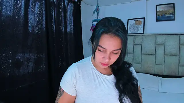 Snapshot of brianaGuzman chatting on May 2026 04:23:03 PM brianaGuzman online show from May 2026 04:23:03 PM