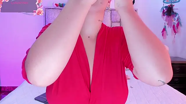 brianaGuzman online show from October 2025 05:36:01 PM