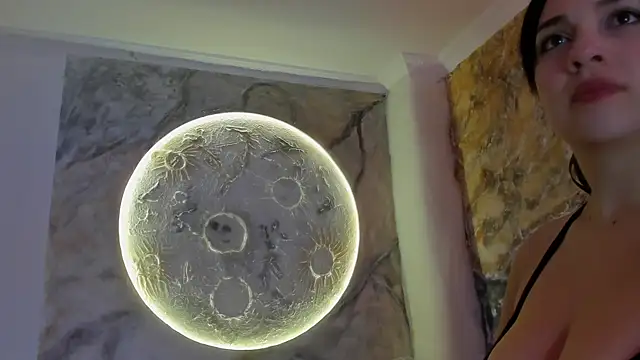 brianaGuzman online show from March 2025 01:01:02 PM