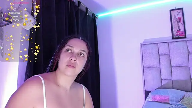 brianaGuzman online show from December 2025 04:57:01 PM