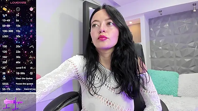 elisa collins online show from December 2024 04:16:02 PM