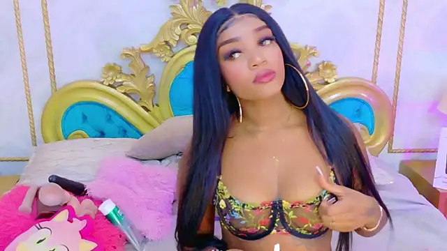 SalomeRestrepo online show from November 2025 04:49:01 AM