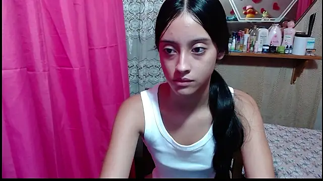 Lunawillis online show from February 2026 04:37:01 PM