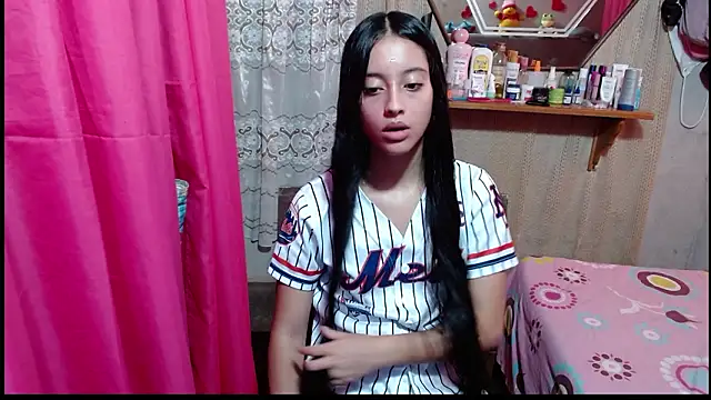 Lunawillis online show from March 2026 08:26:02 PM