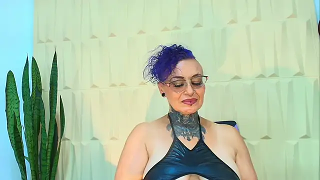 Snapshot of SandyyRose chatting on March 2025 10:16:01 PM SandyyRose online show from March 2025 10:16:01 PM