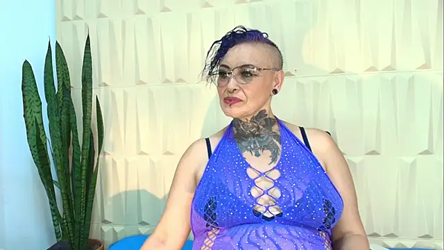 Snapshot of SandyyRose chatting on March 2025 08:42:02 PM SandyyRose online show from March 2025 08:42:02 PM