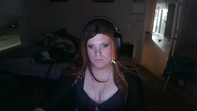 EmberLee online show from March 2025 03:40:01 AM