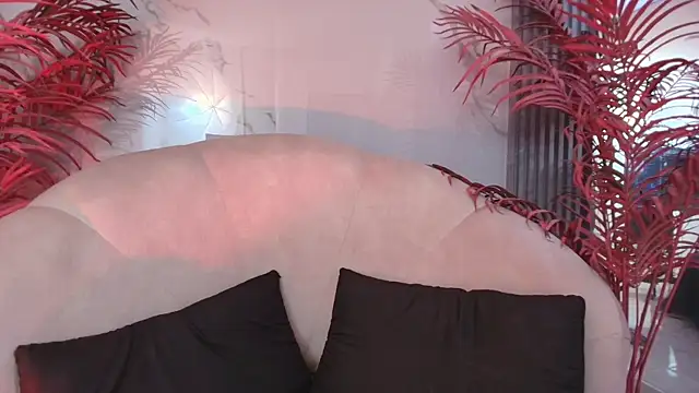 Snapshot of EvaHalsey chatting on October 2025 07:13:02 PM EvaHalsey online show from October 2025 07:13:02 PM