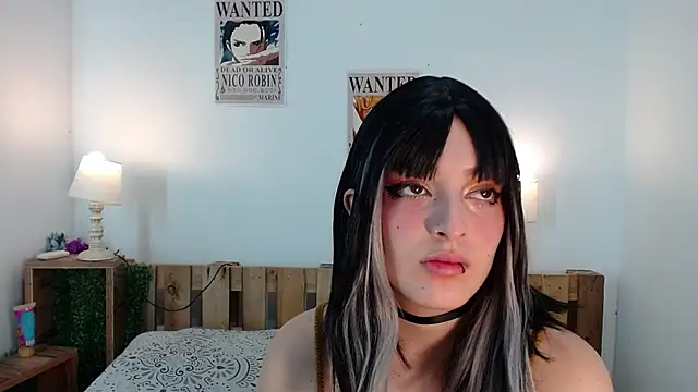 EvaHalsey online show from December 2024 07:43:02 PM