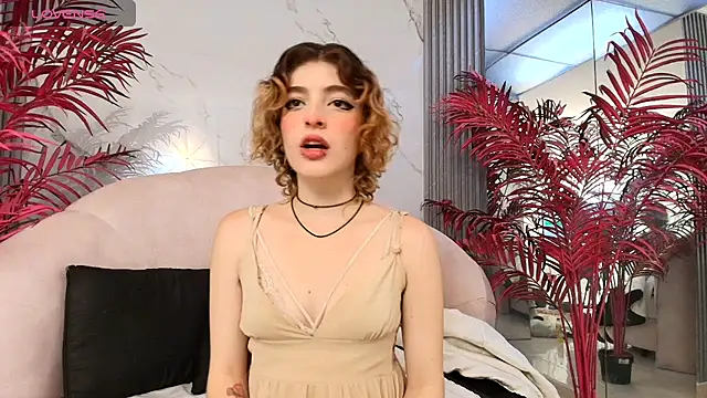 EvaHalsey online show from September 2025 07:36:02 PM
