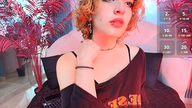 EvaHalsey online show from September 2025 08:19:01 PM