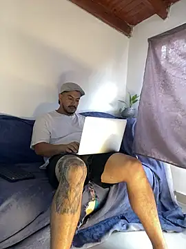 AndresSmith   online show from March 2026 07:47:01 PM