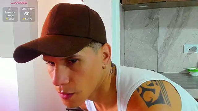 nakedfoam1 online show from April 2026 01:51:01 PM