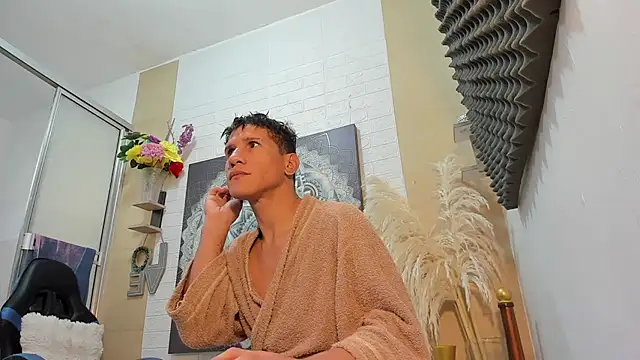 nakedfoam1 online show from February 2026 02:37:02 PM