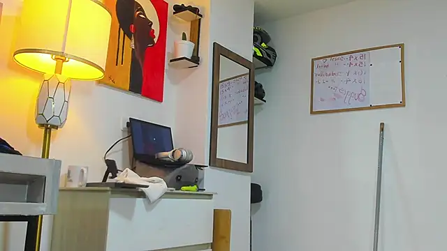 nakedfoam1 online show from April 2026 04:24:02 PM