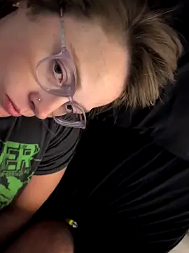 MrandMrsPooks online show from October 2025 08:00:01 AM