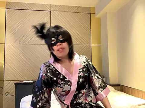 r xyz01 online show from November 2025 01:15:01 PM