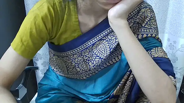 Snapshot of Srabontii chatting on June 2026 05:19:01 PM Srabontii online show from June 2026 05:19:01 PM
