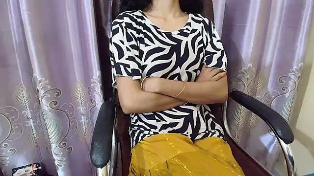 Snapshot of Srabontii chatting on September 2025 11:47:01 PM Srabontii online show from September 2025 11:47:01 PM