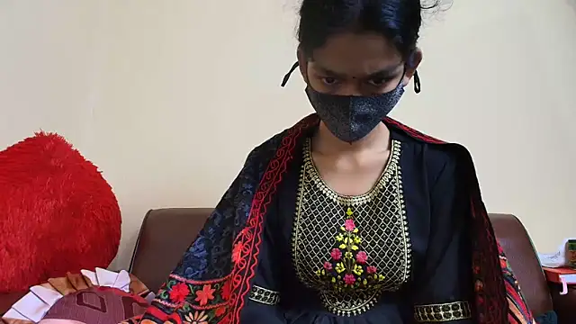 Srabontii online show from December 2025 07:02:01 PM