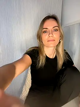 Snapshot of Milla__one chatting on December 2025 09:55:01 AM Milla one online show from December 2025 09:55:01 AM