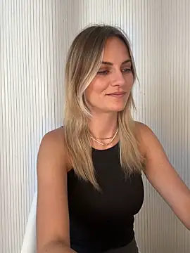 Snapshot of Milla__one chatting on June 2026 10:05:02 AM Milla one online show from June 2026 10:05:02 AM