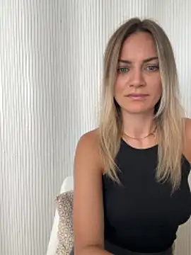Snapshot of Milla__one chatting on June 2026 08:25:02 AM Milla one online show from June 2026 08:25:02 AM