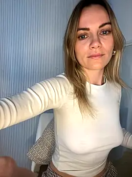 Snapshot of Milla__one chatting on November 2025 11:55:02 AM Milla one online show from November 2025 11:55:02 AM