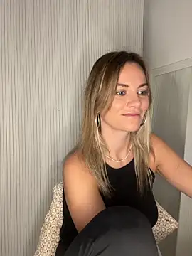 Snapshot of Milla__one chatting on November 2025 06:06:02 AM Milla one online show from November 2025 06:06:02 AM