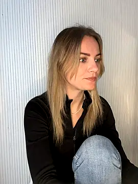 Snapshot of Milla__one chatting on December 2025 09:53:01 AM Milla one online show from December 2025 09:53:01 AM