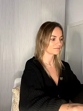 Snapshot of Milla__one chatting on November 2025 07:52:02 AM Milla one online show from November 2025 07:52:02 AM