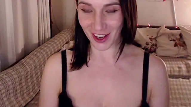 pepper milf online show from February 2025 06:40:01 PM