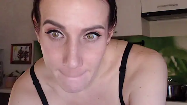 pepper milf online show from February 2025 04:25:02 PM