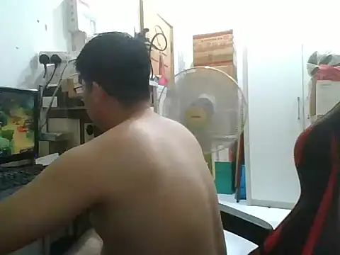 Snapshot of shyboymasturbation chatting on January 2025 03:51:02 PM shyboymasturbation online show from January 2025 03:51:02 PM