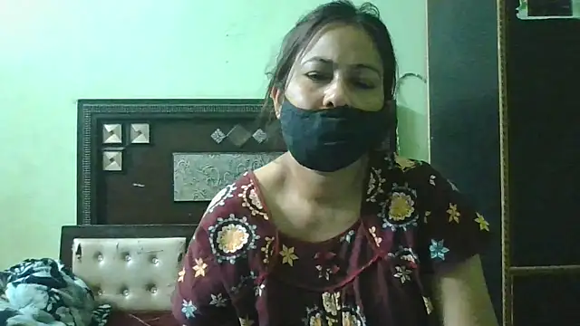 couplesuni online show from March 2026 10:52:02 AM