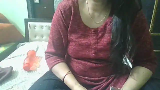 Snapshot of couplesuni chatting on February 2025 05:56:01 AM couplesuni online show from February 2025 05:56:01 AM