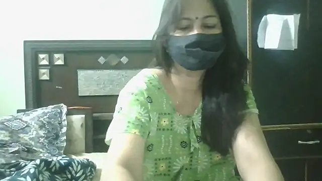 couplesuni online show from May 2026 02:04:01 AM