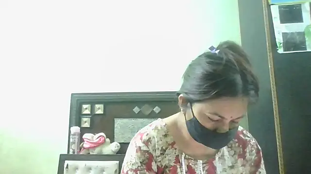 couplesuni online show from March 2026 07:04:02 AM