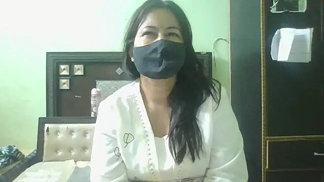 couplesuni online show from May 2026 02:28:01 AM
