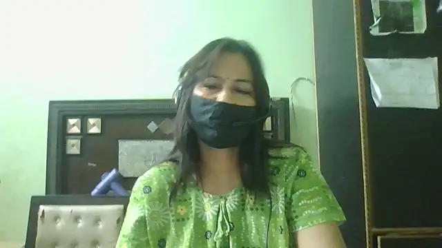couplesuni online show from May 2026 05:17:02 PM