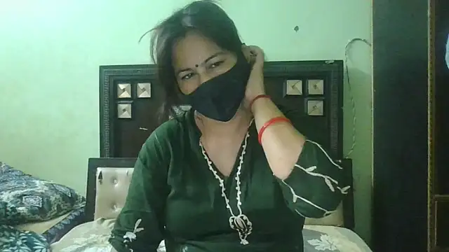couplesuni online show from May 2026 11:58:02 AM